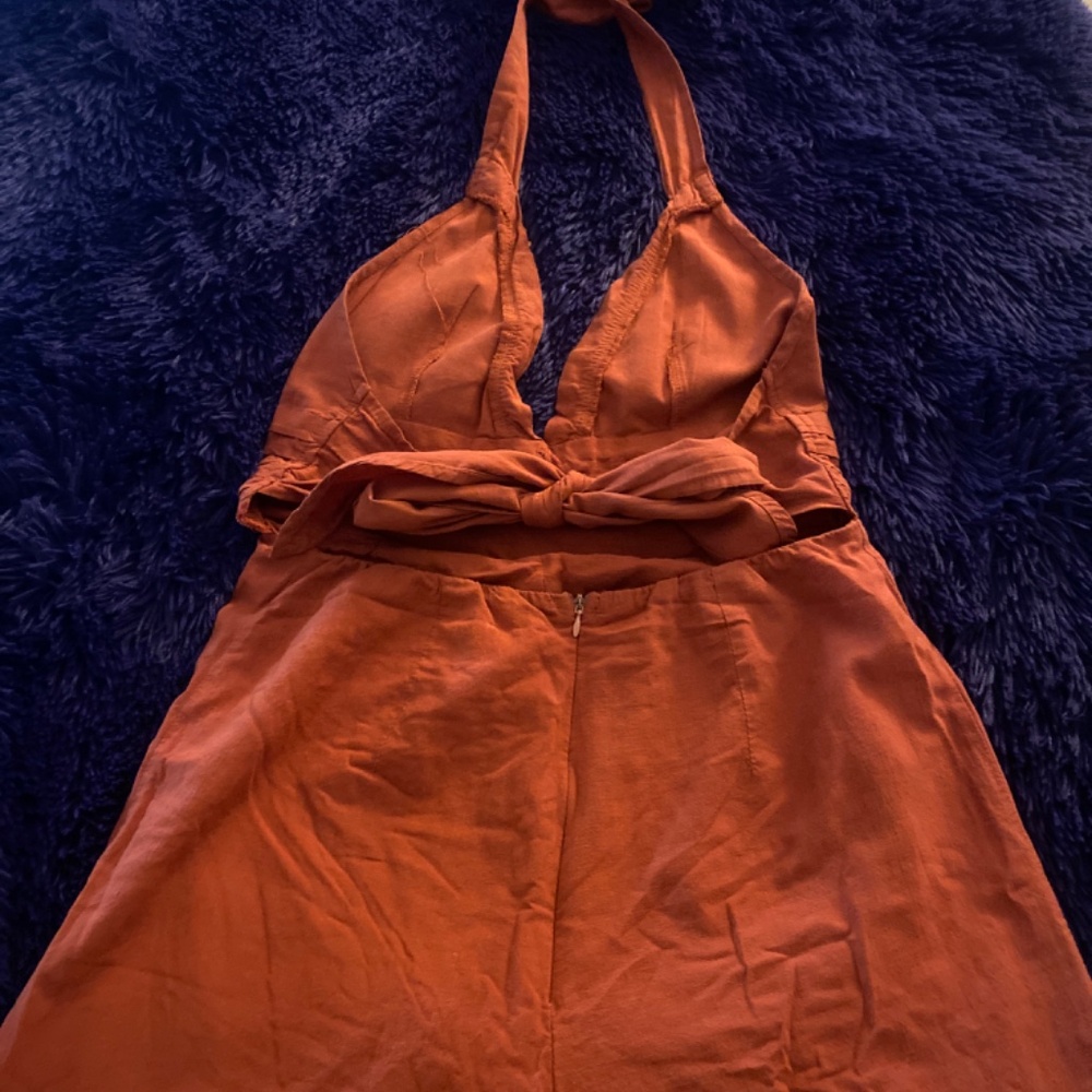 Clothing - Picture 2 of 4